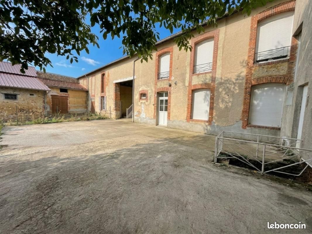 Maison 6 pièces 142 m² · à La Caure · 142 m² · 760 €/mois