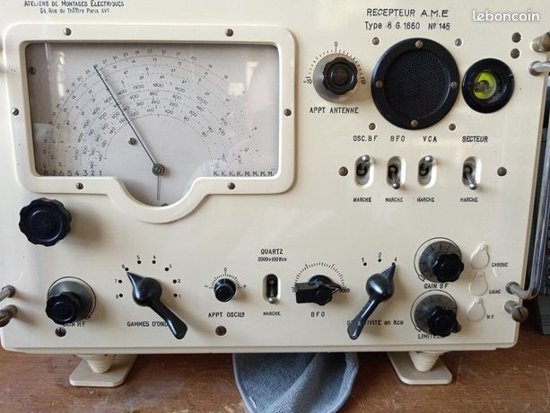 Récepteur NAD C720BEE 50WPC – Boîte Ouverte Avec Télécommandes HTR2 Et ZR3