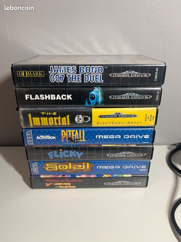Console sega megadrive ii 2 avec manette + joystick + jeux t à Bar Le Duc | Clasf jeux