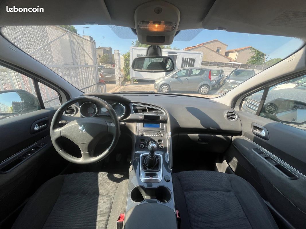 PEUGEOT 3008 / 1.6 HDi 112 cv *Finition Active (image 3)
