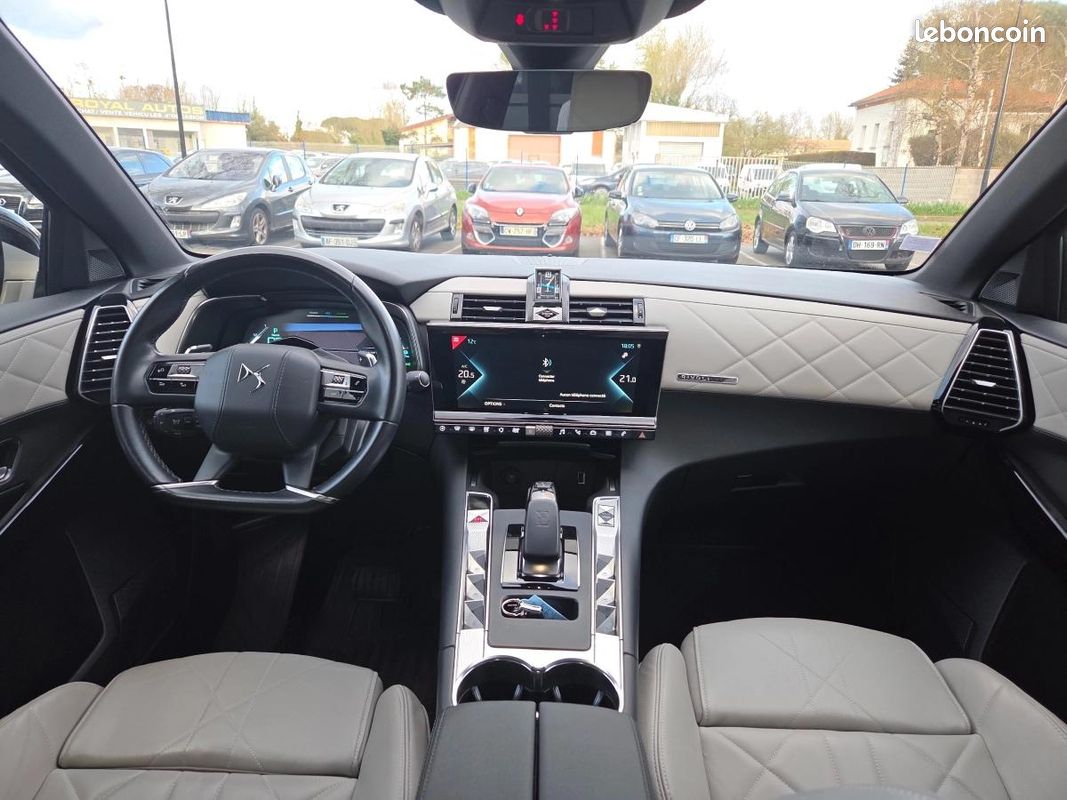 Ds Automobiles Ds 7 Crossback 1.6 HYBRID 300 CH RIVOLI 12 (image 12)