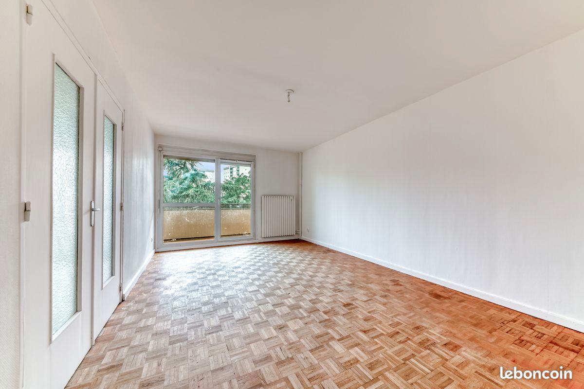 Appartement 3 pièces 70 m² · à Écully · 70 m² · 158 000 €