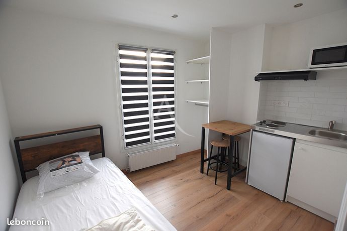 Studio 1 pièce 13 m²