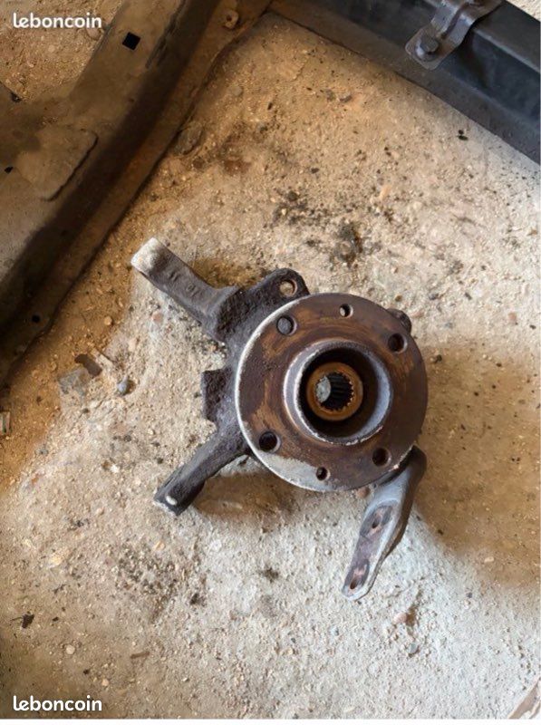 Moyeux coter conducteur gauche (image 1)