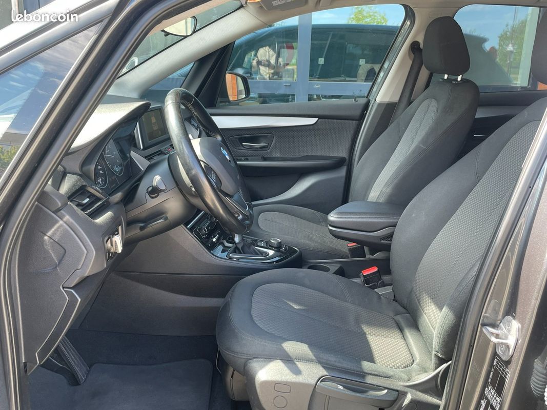 BMW SERIE 2 ACTIVE TOURER F45 218d 150 ch Lounge A - RADARS AV/AR - LIMITEUR DE VITESSE (image 3)