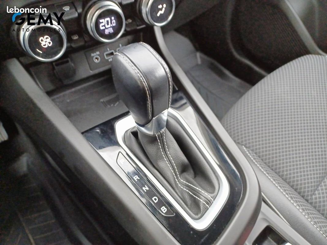 RENAULT Arkana E-Tech hybride 145 - 22 Techno (image 18)