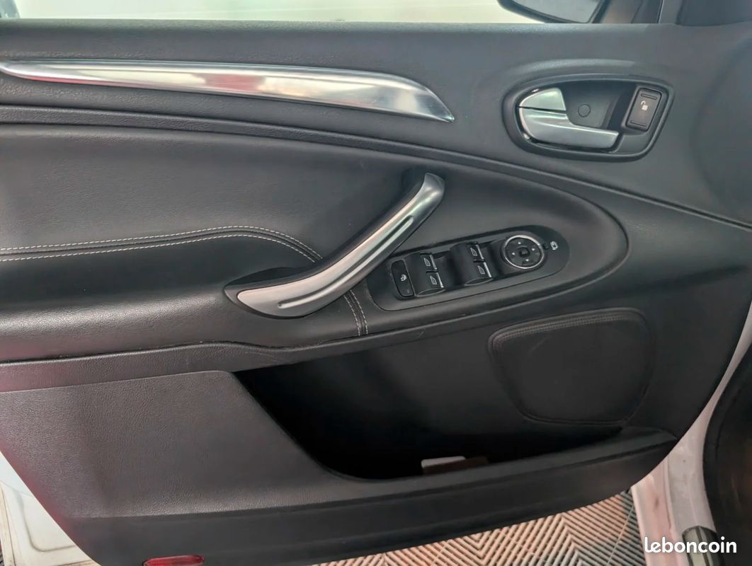 FORD GALAXY II 2.2 TDCI 200 FAP Titanium 7 places (image 30)