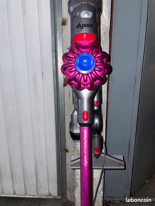 Aspirateur dyson v7 très bonne état (image 1)