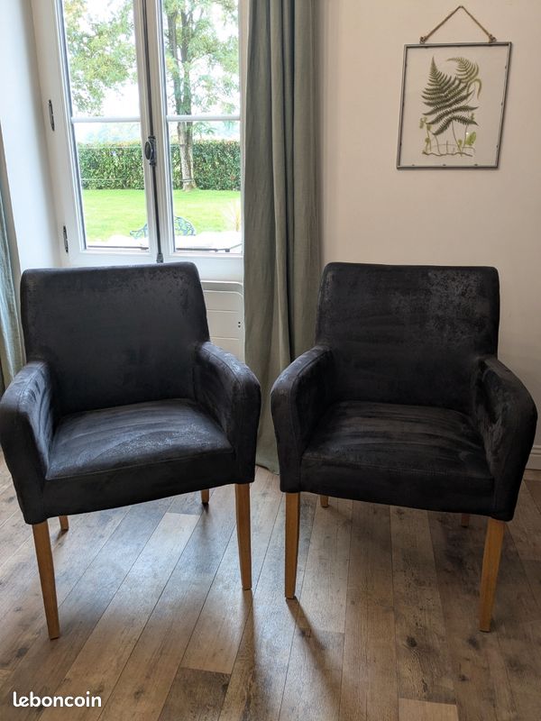 Fauteuils capitonnés marron (image 2)