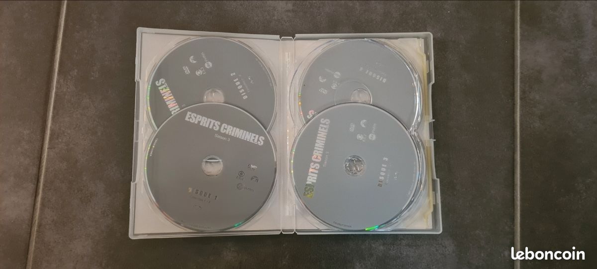DVD Esprits Criminels (image 2)