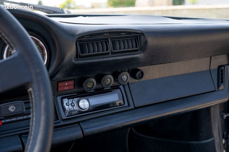 Porsche 911 3.0 SC TARGA 204 CH (image 30)