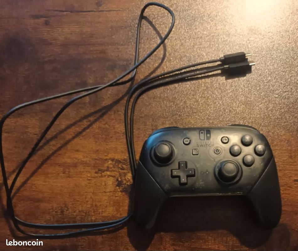 Manette switch très bon état 30 euros (image 1)