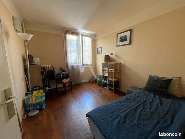 Studio 1 pièce 27 m²