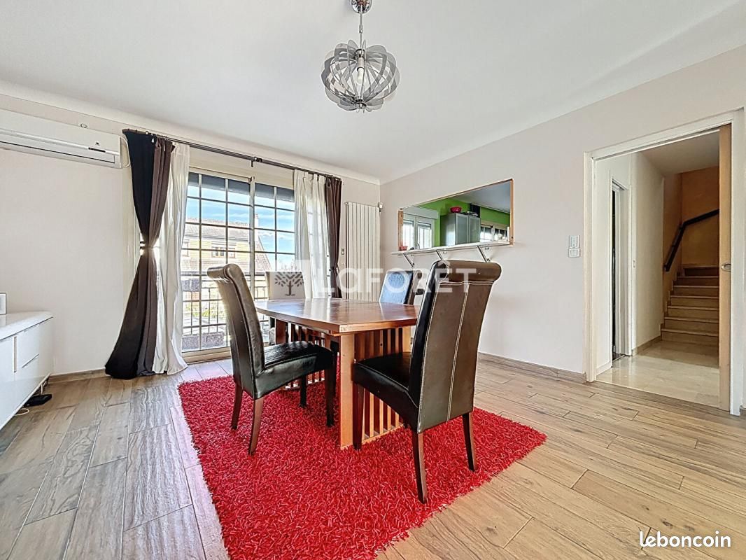 Maison 8 pièces 154 m² · à Ormesson-sur-Marne · 154 m² · 473 000 €