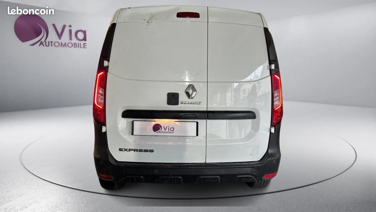 Renault Express FOURGON 1.5 BLUEDCI 75 CONFORT (image 8)