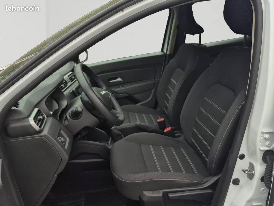 DACIA Duster TCe 150 4x2 EDC Expression (image 15)