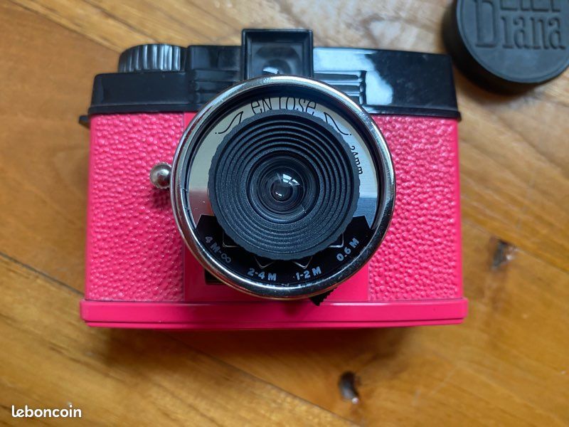 Appareil photo Argentique Lomography Diana Baby 110 + objectif 12mm - film 110mm - Réutilisable