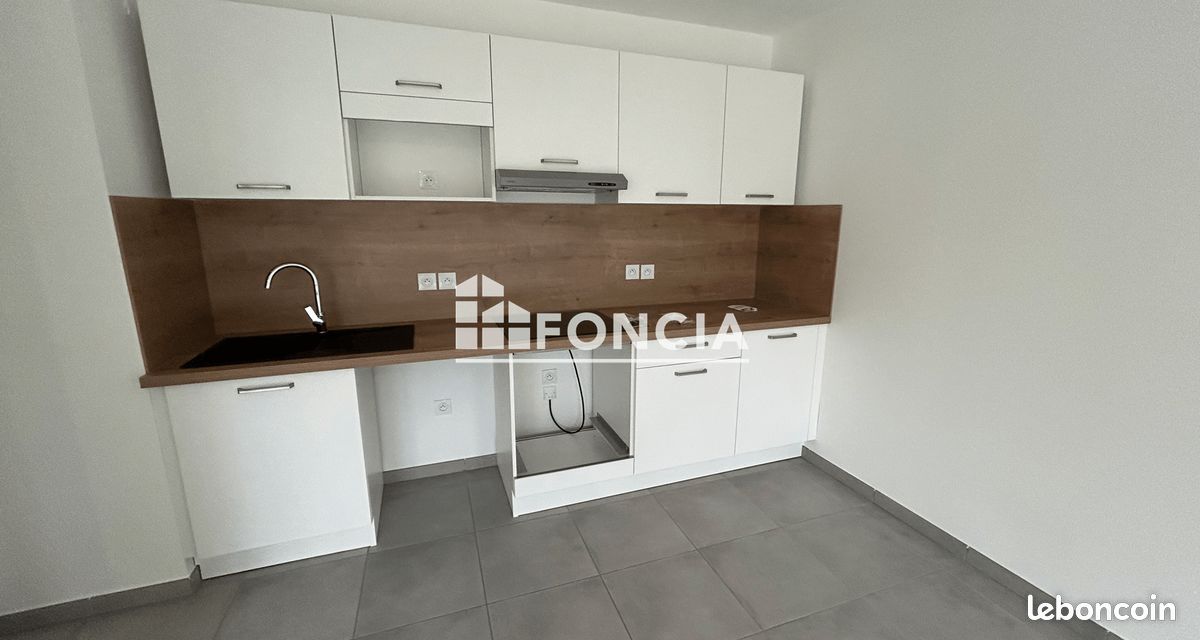 Appartement 3 pièces 72 m² · à Feyzin · 72 m² · 960 €/mois