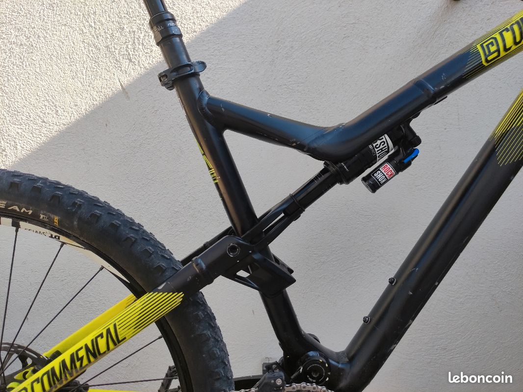 VTT enduro Commencal meta v4 L (image 11)