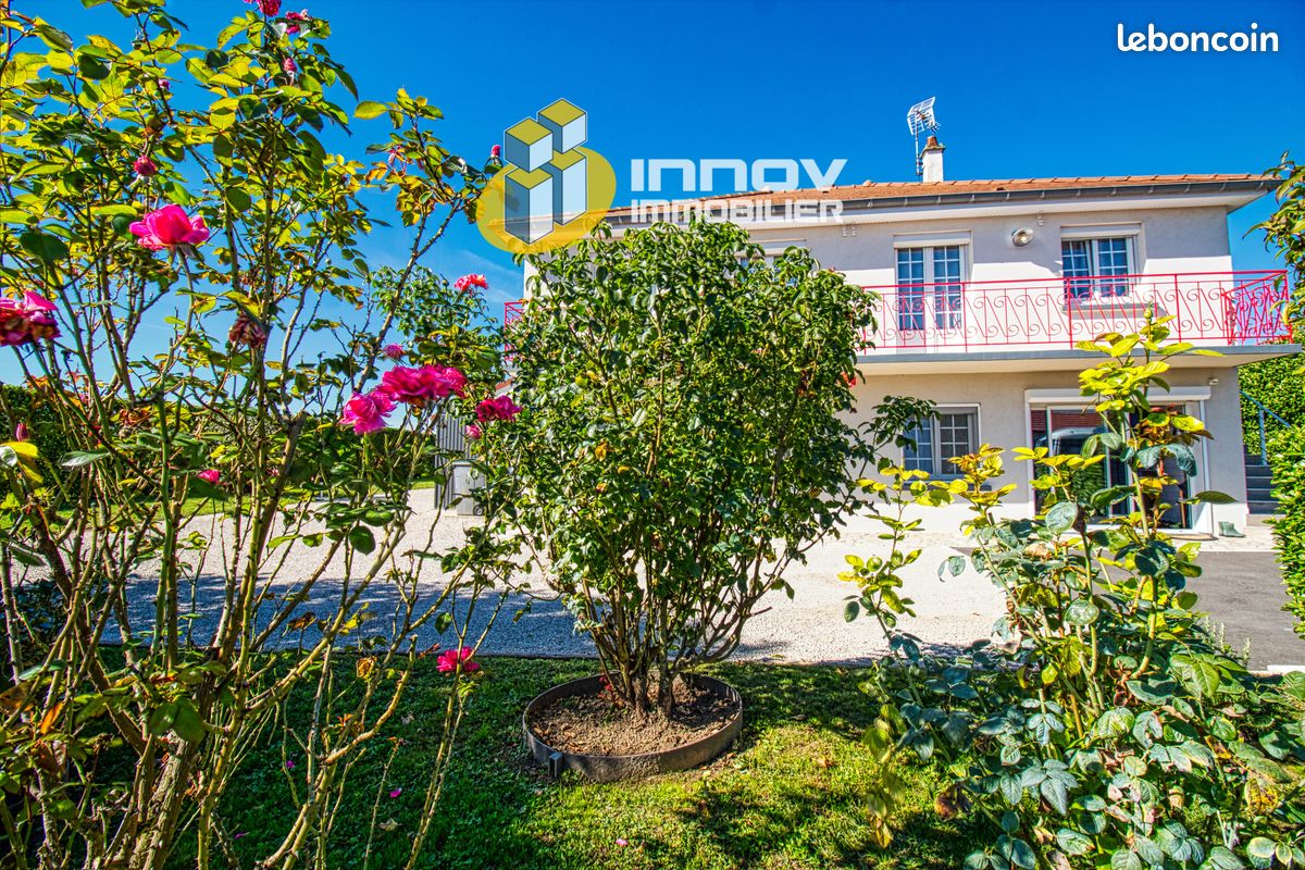 Maison 7 pièces 195 m² · à Bey · 195 m² · 270 000 €