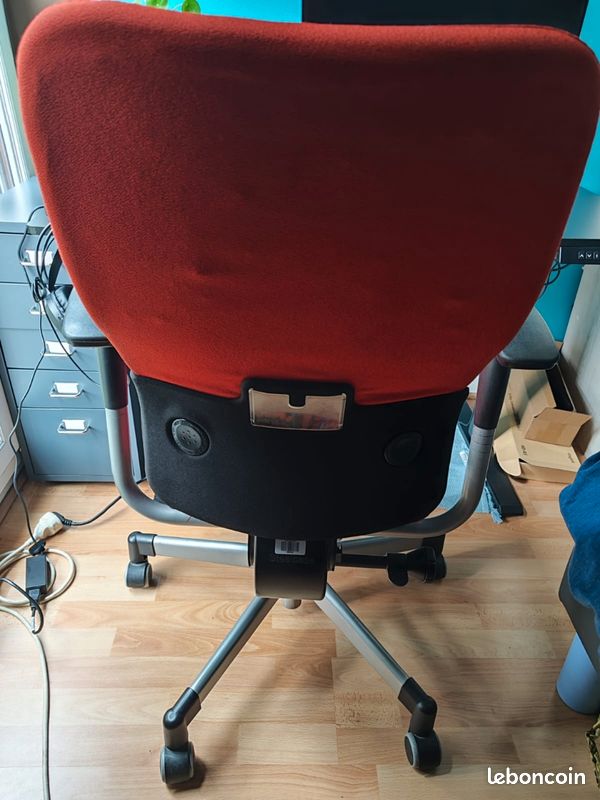 Chaise de bureau (image 1)