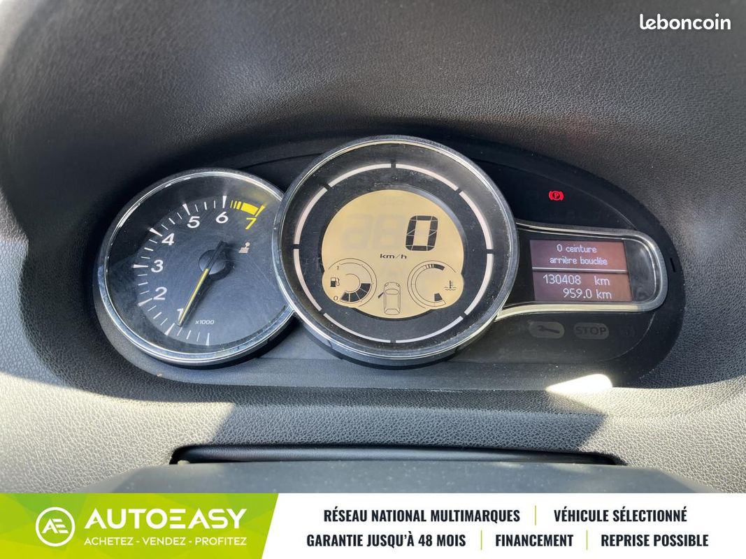 Renault Megane III Phase 2 Hatchback 1.2 TCE 16V ECO2 S&S (image 17)