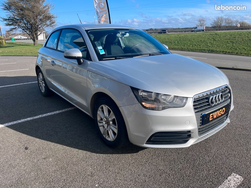 Audi a1 1.6 tdi 90 ch ambiente (image 17)
