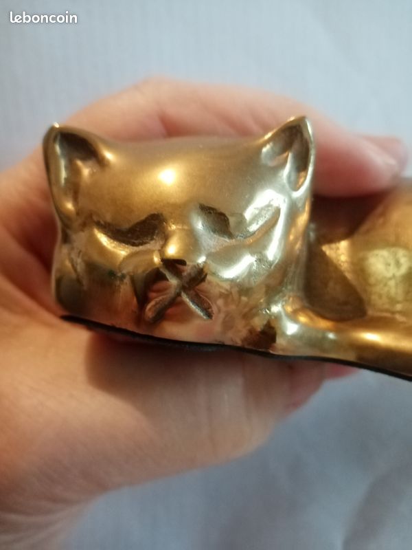 ancien Dessous de plat en Laiton. Chat Stylisé bon états voir