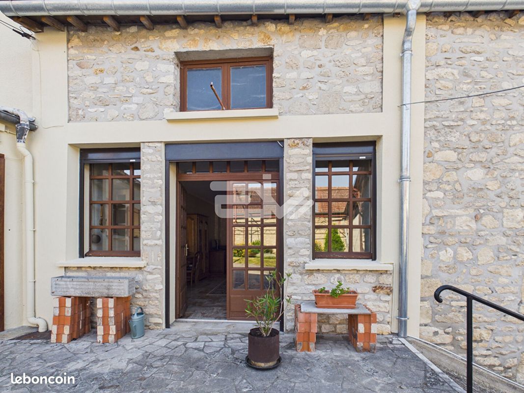 Maison 11 pièces 270 m² · à Jonchery-sur-Vesle · 270 m² · 321 000 €