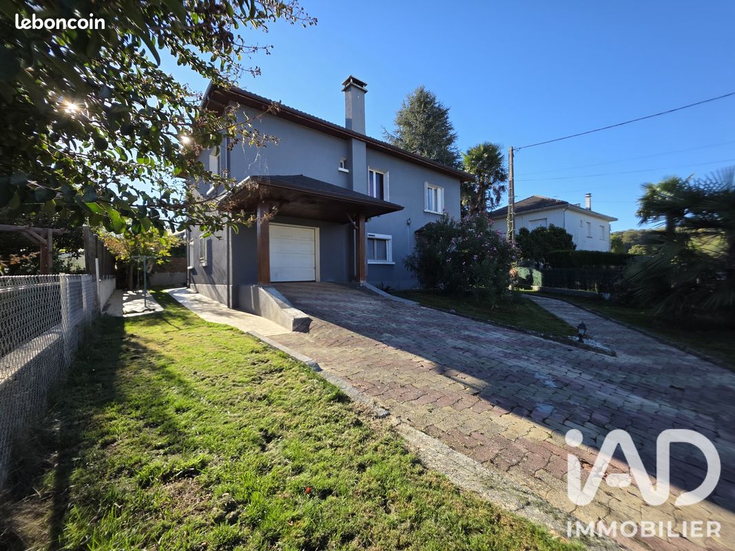 Maison 5 pièces 136 m² · à Poueyferré · 136 m² · 196 000 €