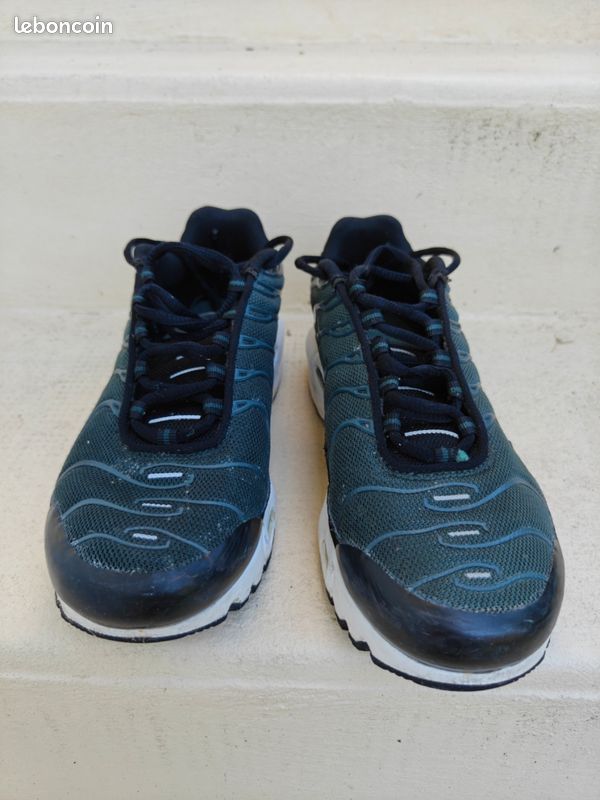 Chaussures TN 37.5 noires et vertes (image 3)