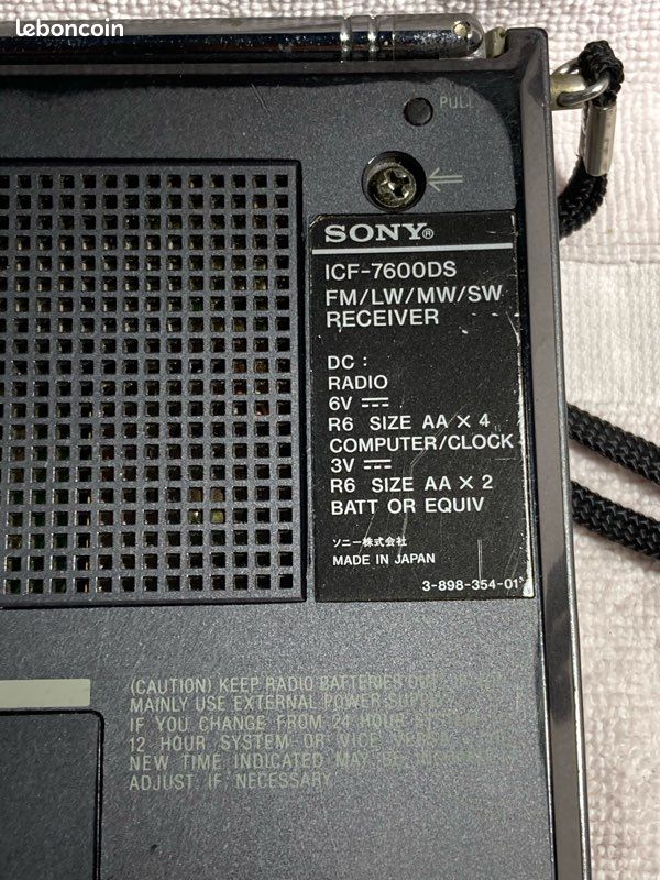 Radio Sony ICF-7600DS – Pour Pièces Ou Réparation (ne Fonctionne Pas)