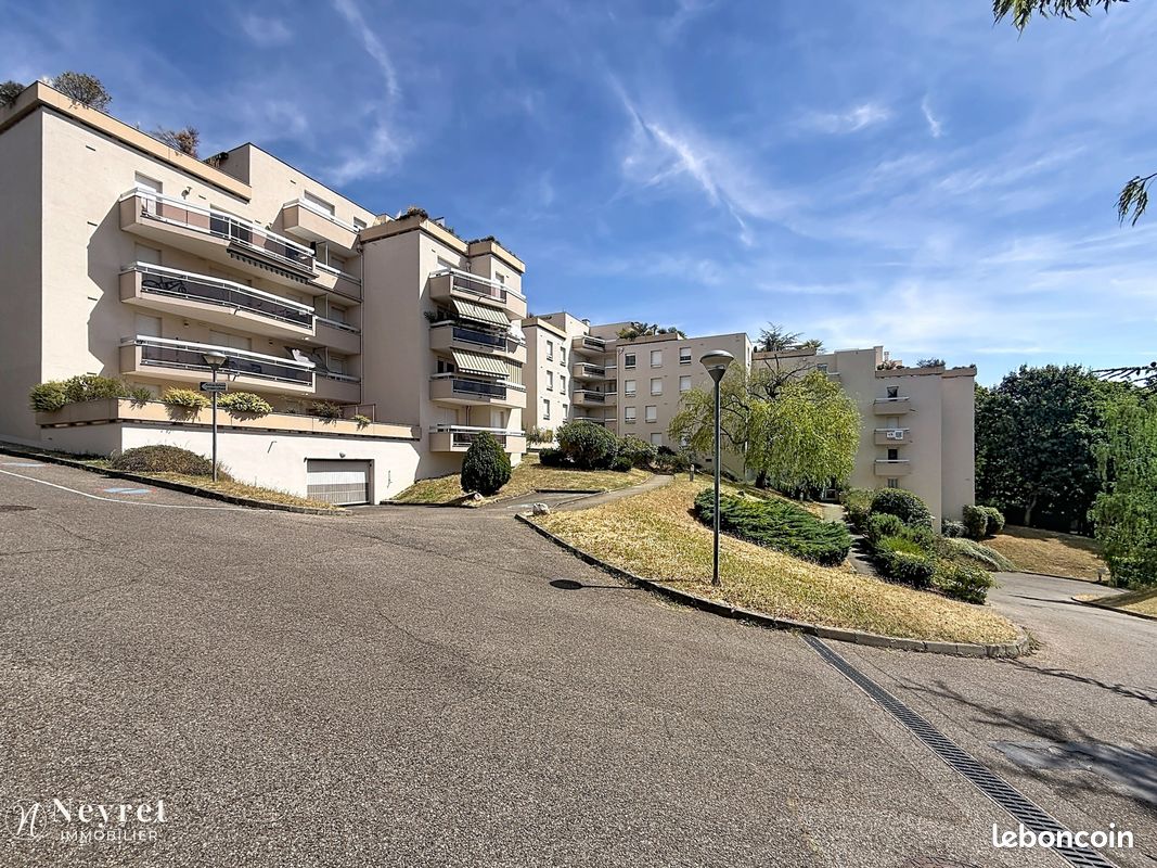 Appartement 2 pièces 50 m² · à Saint-Genis-Laval · 50 m² · 210 000 €
