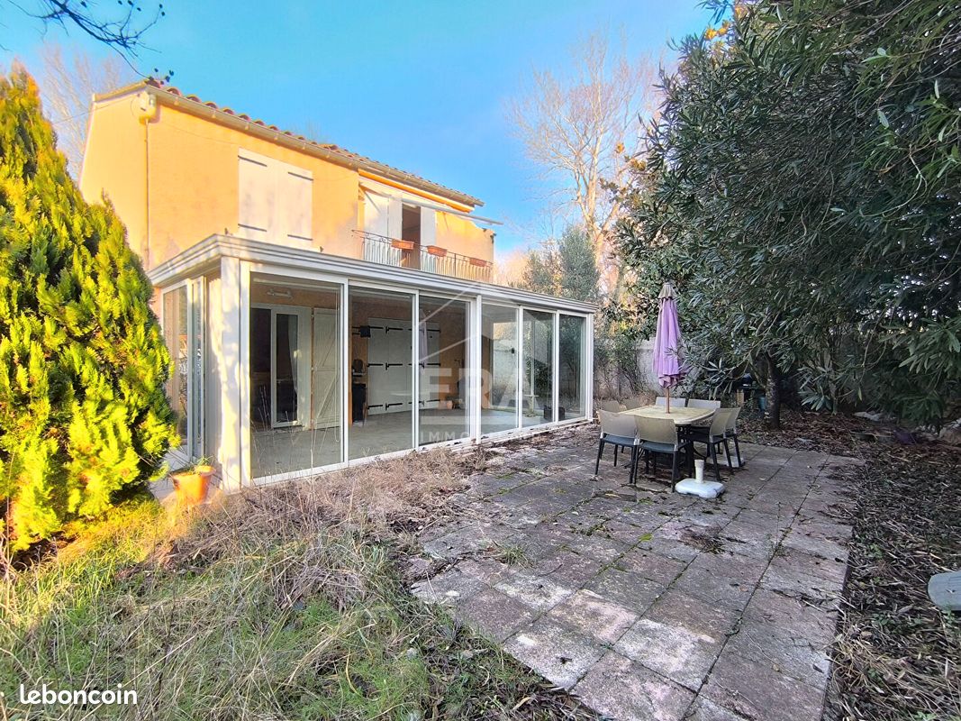 Maison 6 pièces 121 m² · à Monteux · 121 m² · 242 000 €