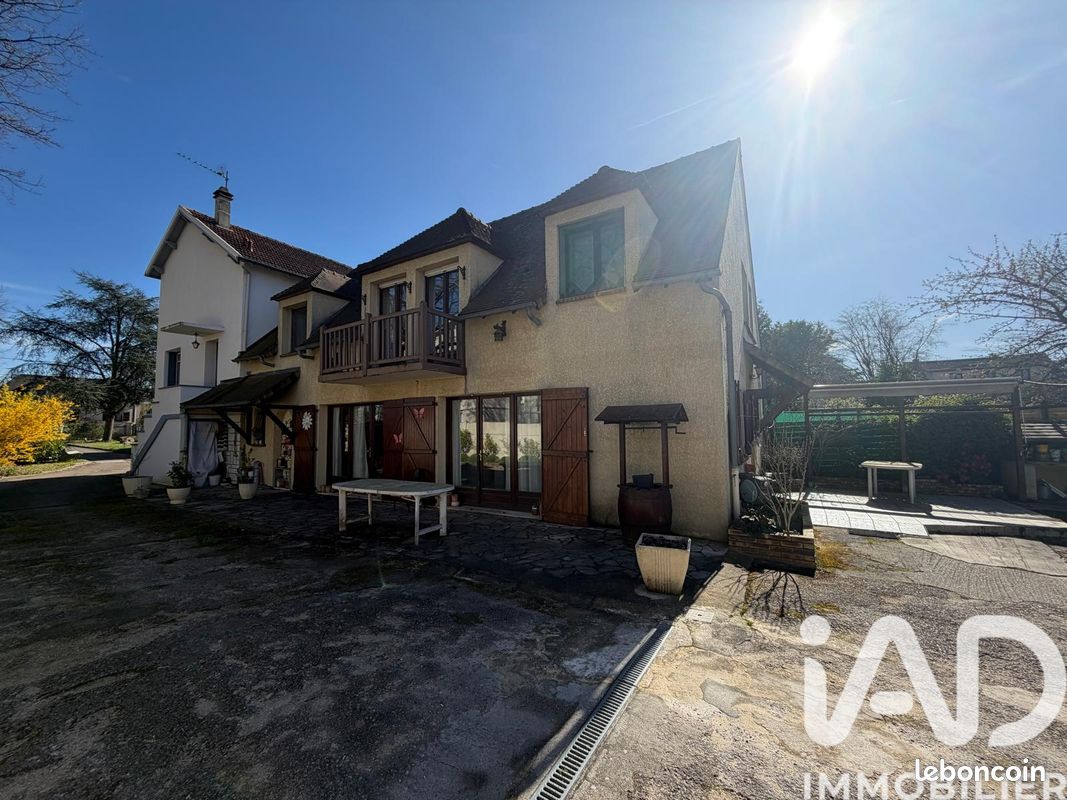 Maison 5 pièces 149 m² · à Saint-Michel-sur-Orge · 149 m² · 299 000 €