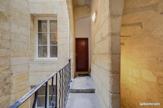 Appartement 1 pièce 17 m² — 12
