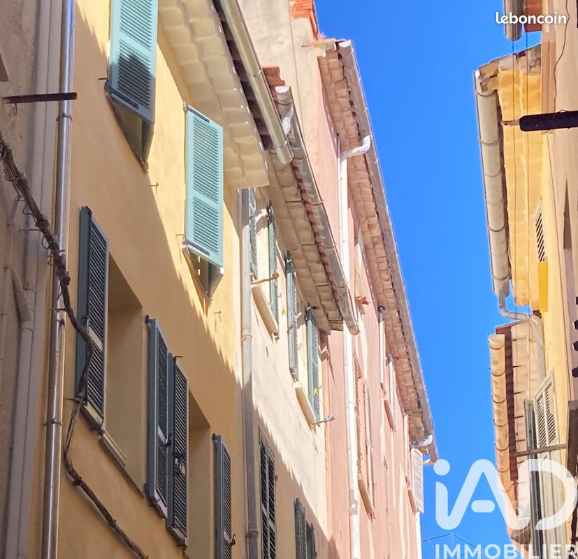 Immeuble 2 pièces 88 m² · à Hyères · 88 m² · 265 000 €