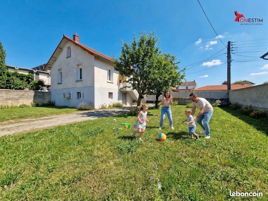Maison 5 pièces 99 m² · à Feurs · 99 m² · 239 000 €