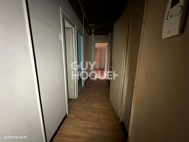 https://img.leboncoin.fr/api/v1/lbcpb1/images/c4/0f/d3/c40fd37bd5adc758fab7343550bd9d76db439a7c.jpg?rule=ad-image