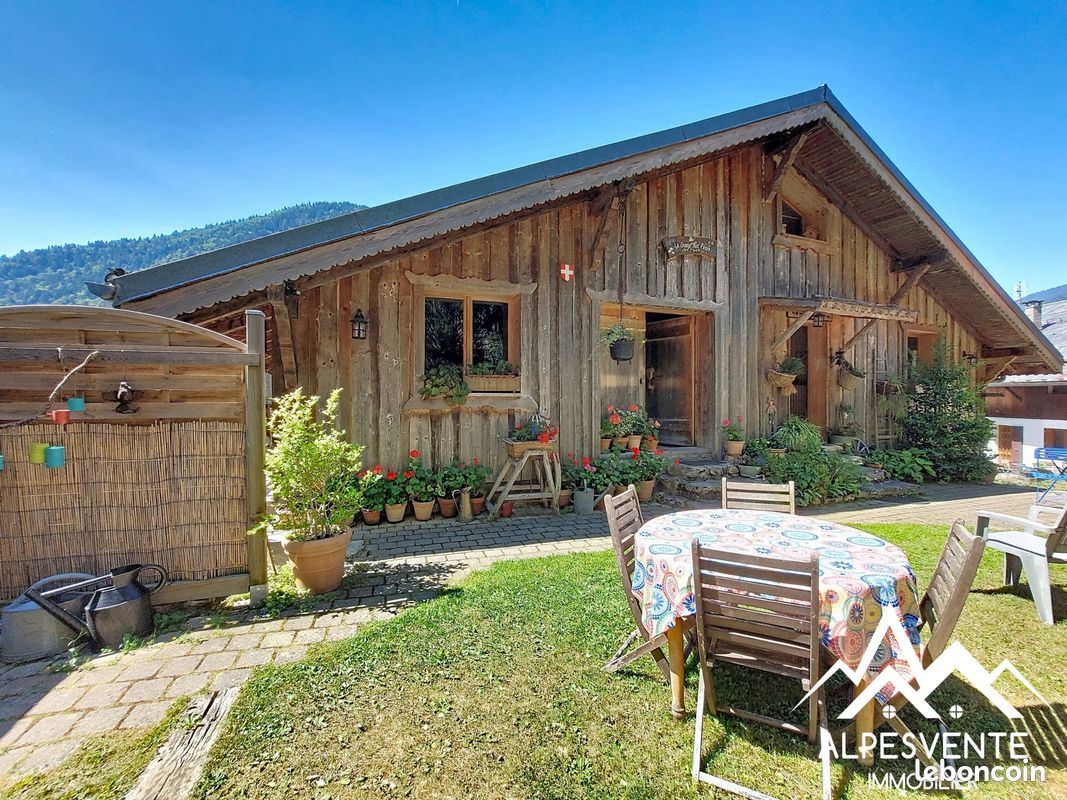 Appartement 12 pièces 125 m² · à Saint-Jean-d'Aulps · 125 m² · 425 000 €