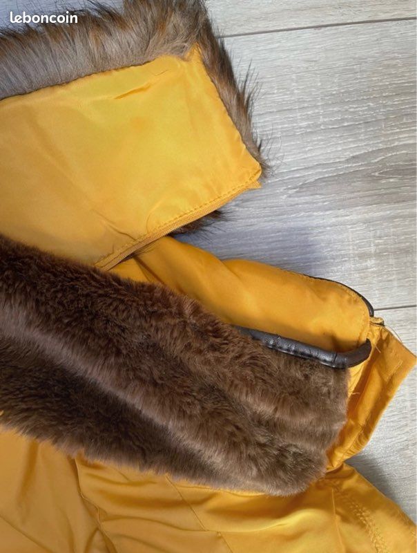 Doudoune courte jaune fourrure capuche Zara Taille M (image 14)