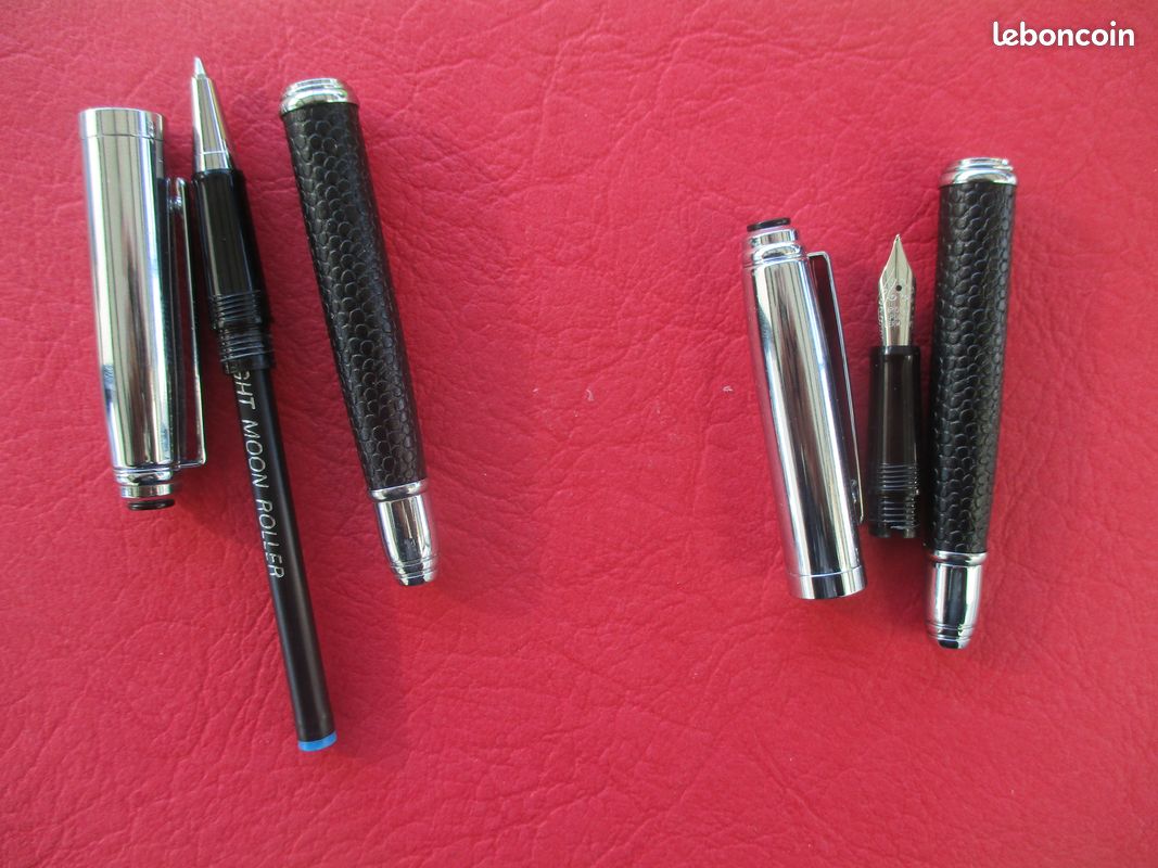 Parure Stylos Plume Et Roller En Porcelaine Fleurs - Avec étui Cuir, Neuf De Stock, Recharge Fournie