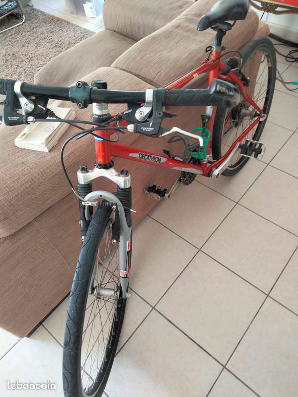 Vélo VTT robuste et sûr (image 1)