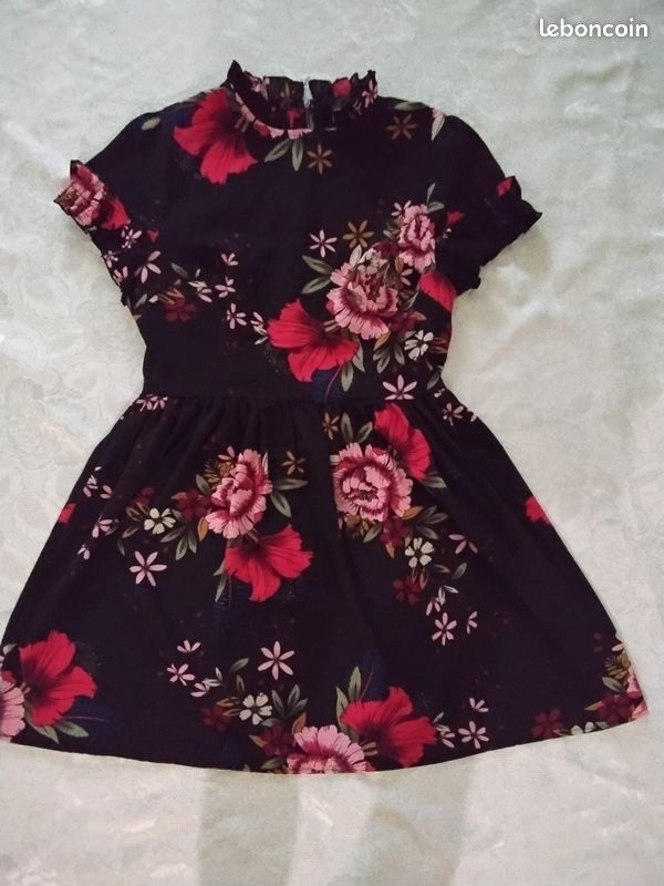 Robe courte, fleurie, AX Paris (image 8)