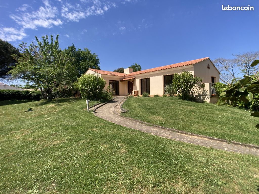 Maison 7 pièces 165 m² · à L'Aiguillon-sur-Vie · 165 m² · 414 000 €