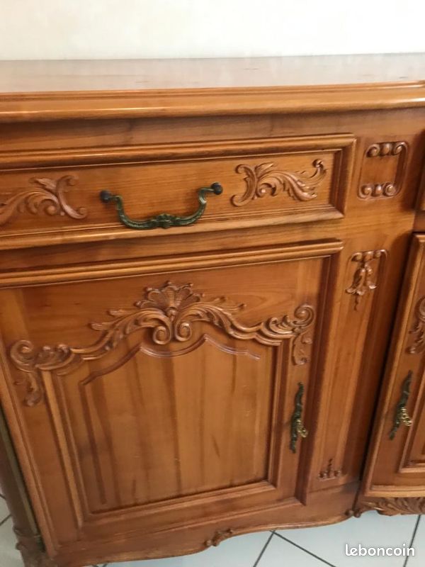 Beau buffet merisier massif style régence (image 3)