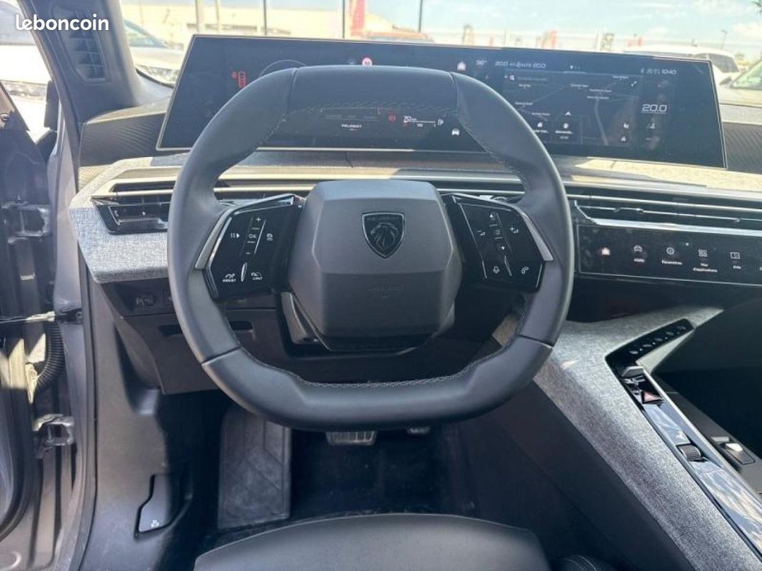 Peugeot 3008 1.2 Hybrid 136ch Allure e-DCS6 (image 12)