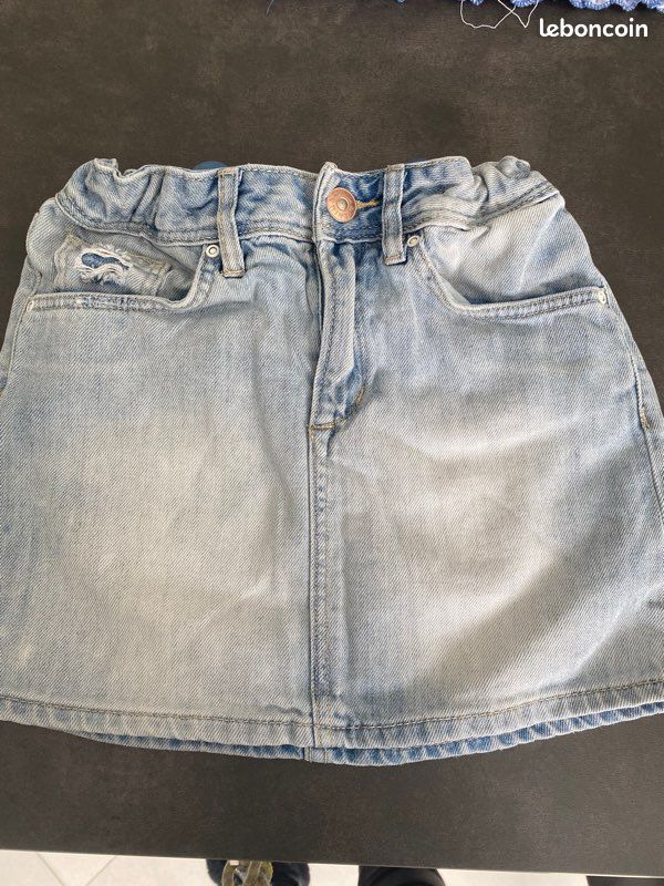 Jupe en jeans h&m 8/9 ans (image 1)