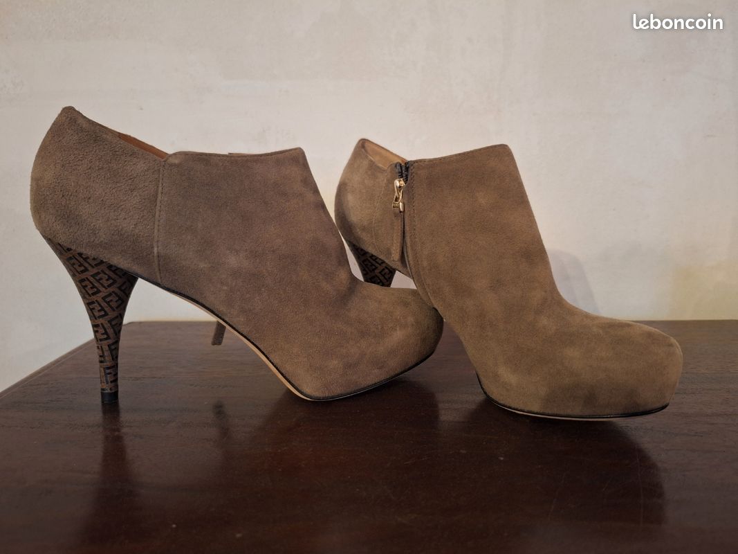 Bottines Alali en croûte de cuir marron foncé femme