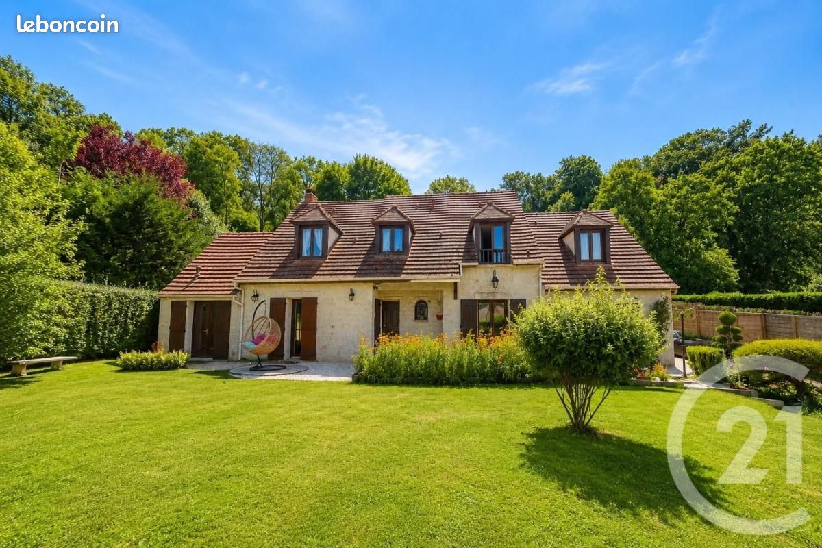 Maison 7 pièces 208 m² · à Nesles-la-Vallée · 208 m² · 645 000 €